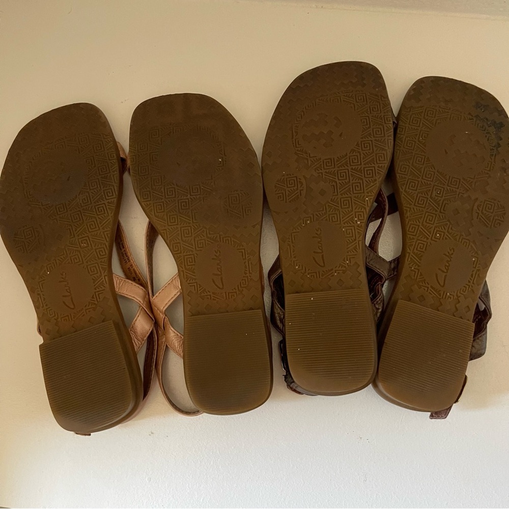 Clarks Sandals 2 pairs in Nude Tan and Brown Size 6 Leather - Picture 2 of 6